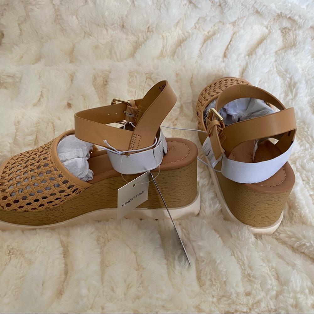 Women's Alba Platform Heels - Picture 6 of 6